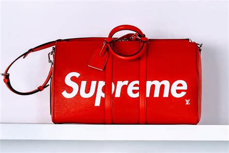 lv supreme sjaal|How Louis Vuitton x Supreme Took Off: Exclusive .